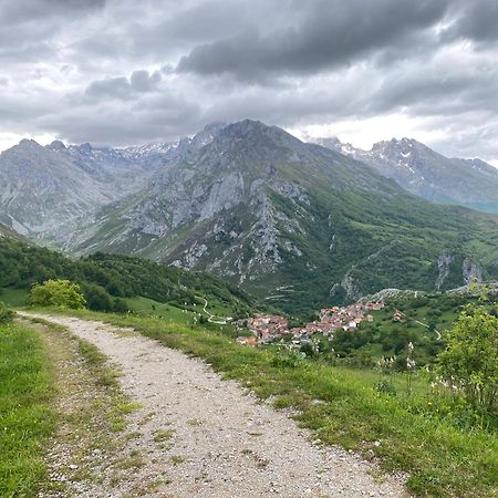 Albergue Pena Castil Sotres Exteriör bild