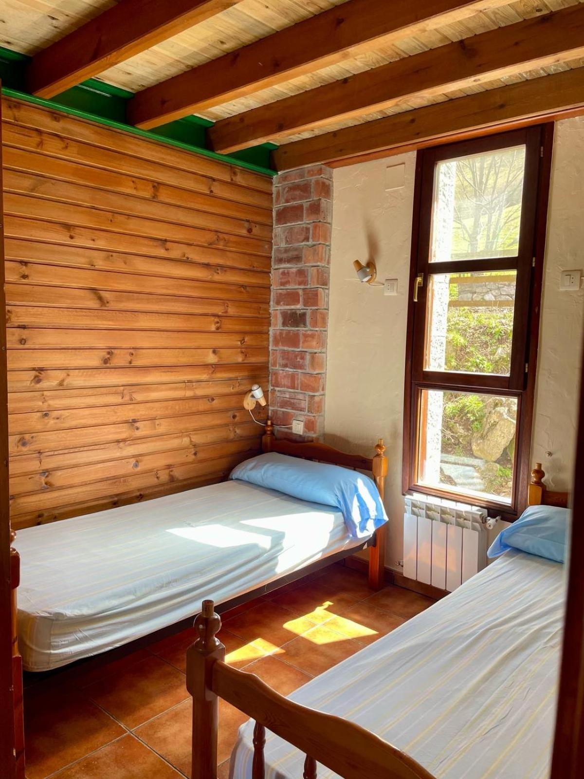 Albergue Pena Castil Sotres Exteriör bild