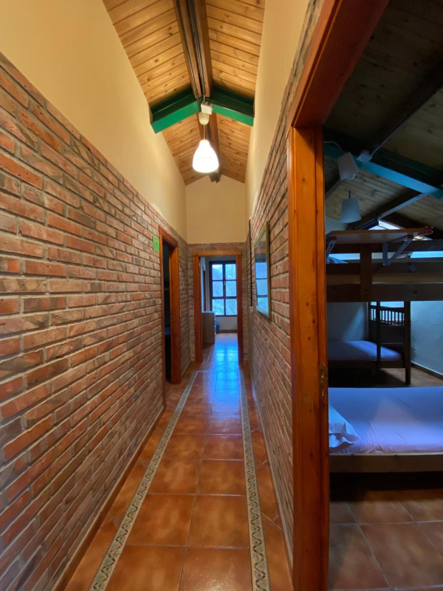 Albergue Pena Castil Sotres Exteriör bild